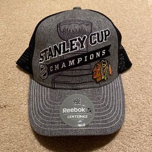 BLACKHAWKS HAT